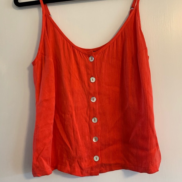 Knot Sisters Button Tank - Picture 2 of 4